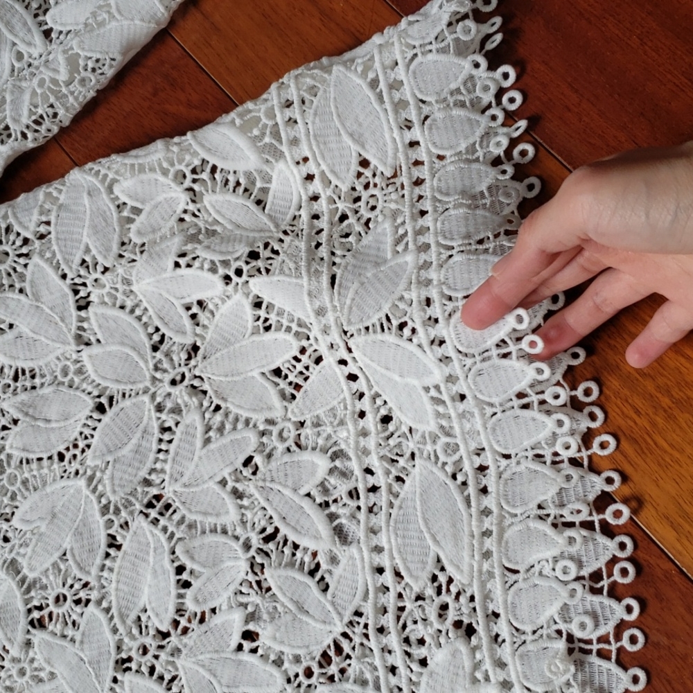 New with tag! Beautiful Detailed White Top - Picture 9 of 9